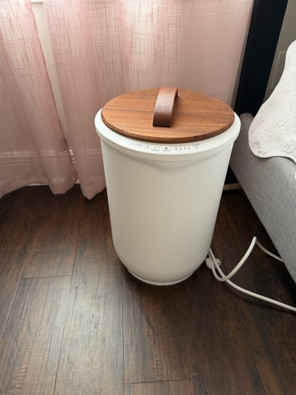 Flyhit towel warmer